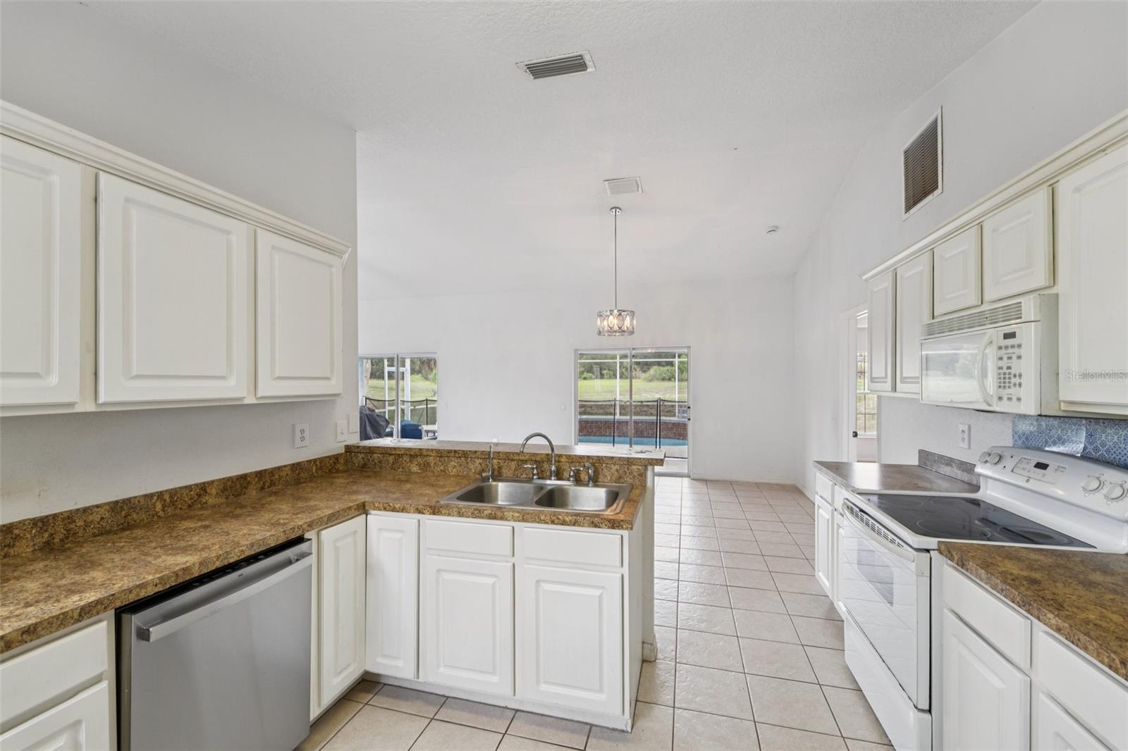 Image 5 of 14 For 205 Golf Aire Boulevard