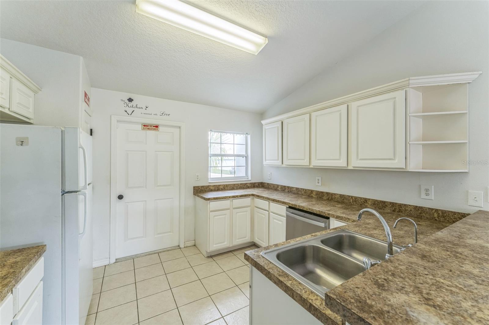 Image 8 of 14 For 205 Golf Aire Boulevard