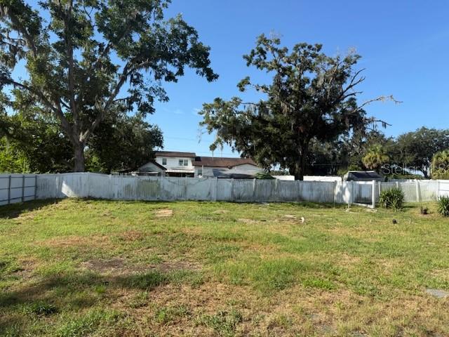 Listing photo id 2 for 2210 Kas Lane