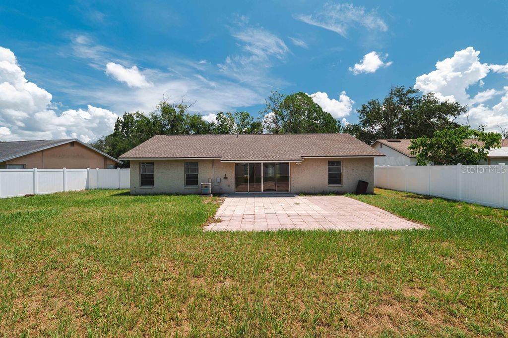 Image 11 of 38 For 7504 Sanibel Circle