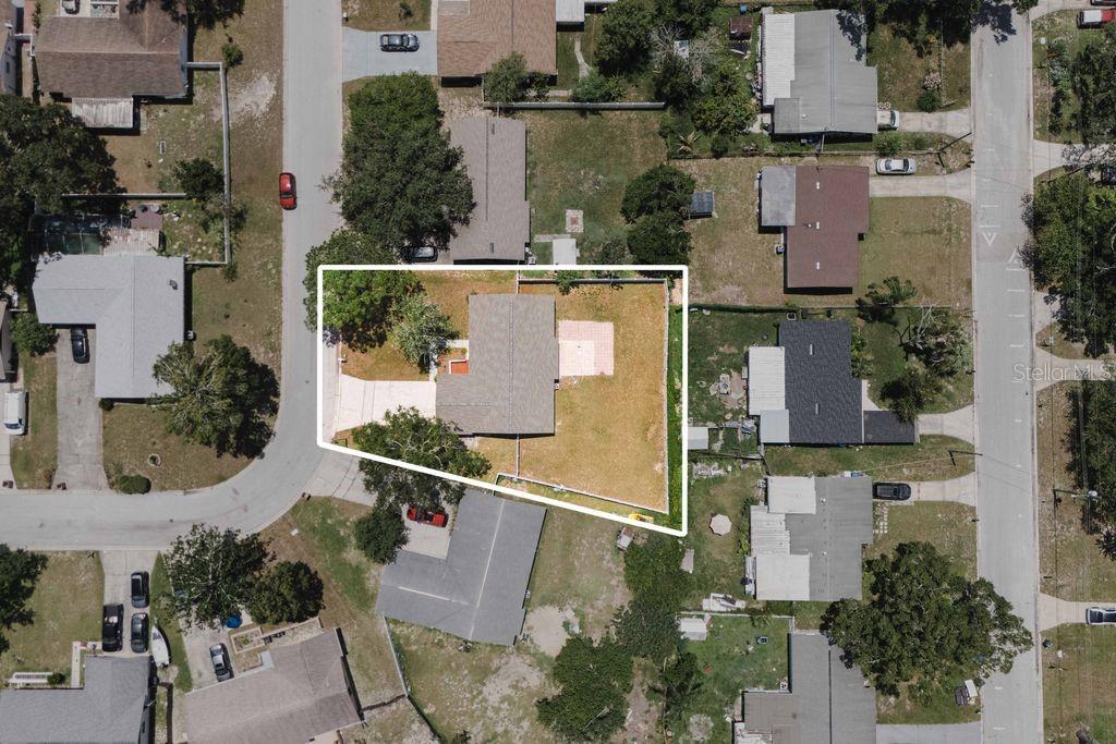 Image 13 of 38 For 7504 Sanibel Circle