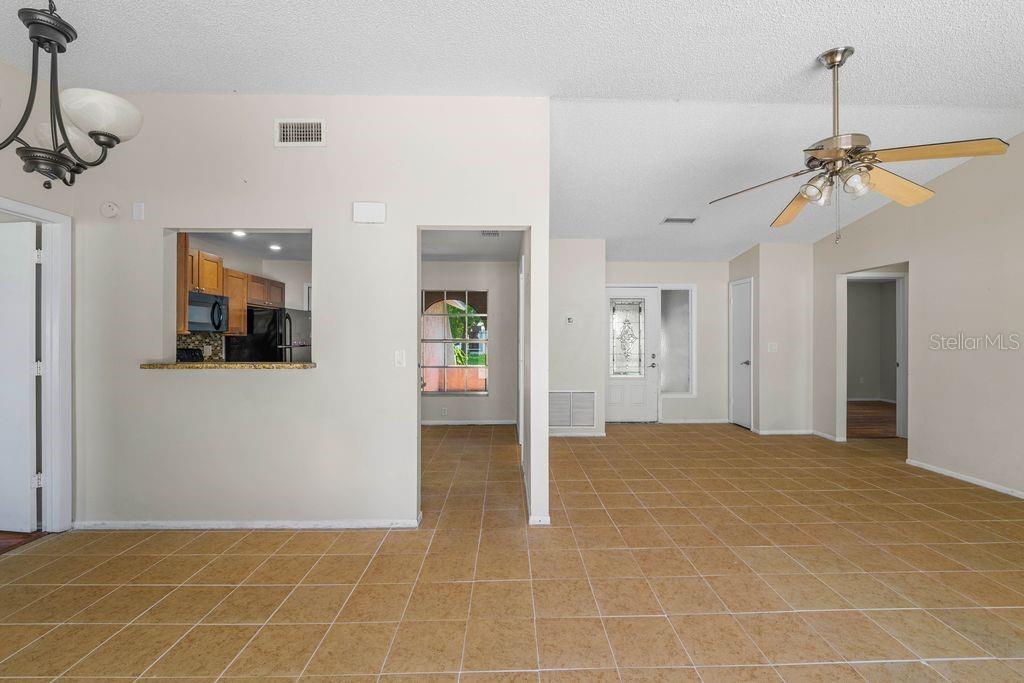 Image 31 of 38 For 7504 Sanibel Circle