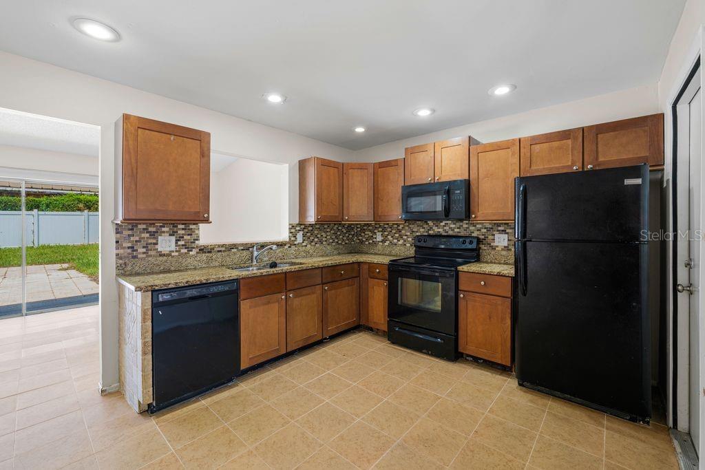 Image 33 of 38 For 7504 Sanibel Circle