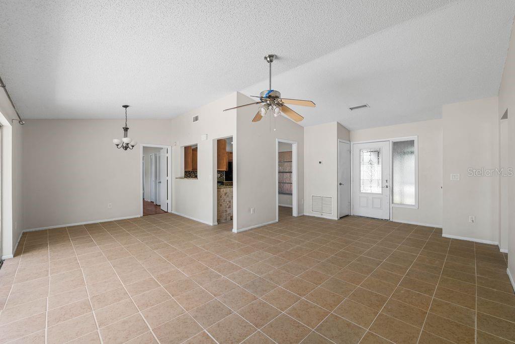 Image 35 of 38 For 7504 Sanibel Circle