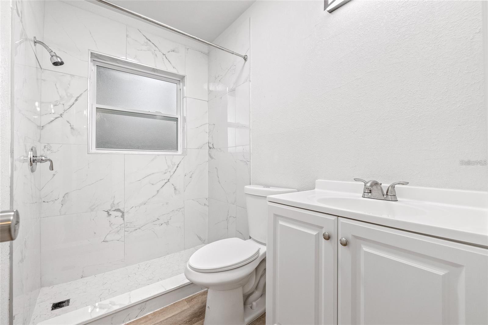 Image 18 of 25 For 1401 30th Avenue N