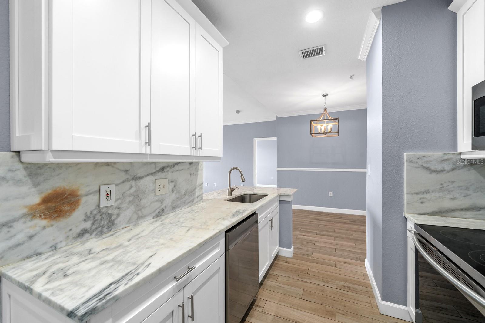 Image 13 of 35 For 5000 Culbreath Key Way 4-303
