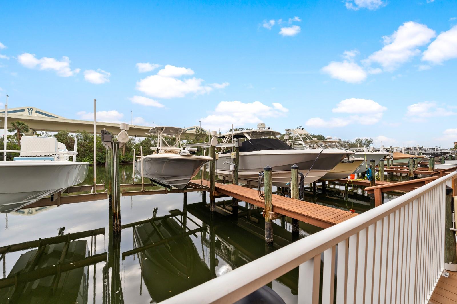 Image 27 of 35 For 5000 Culbreath Key Way 4-303