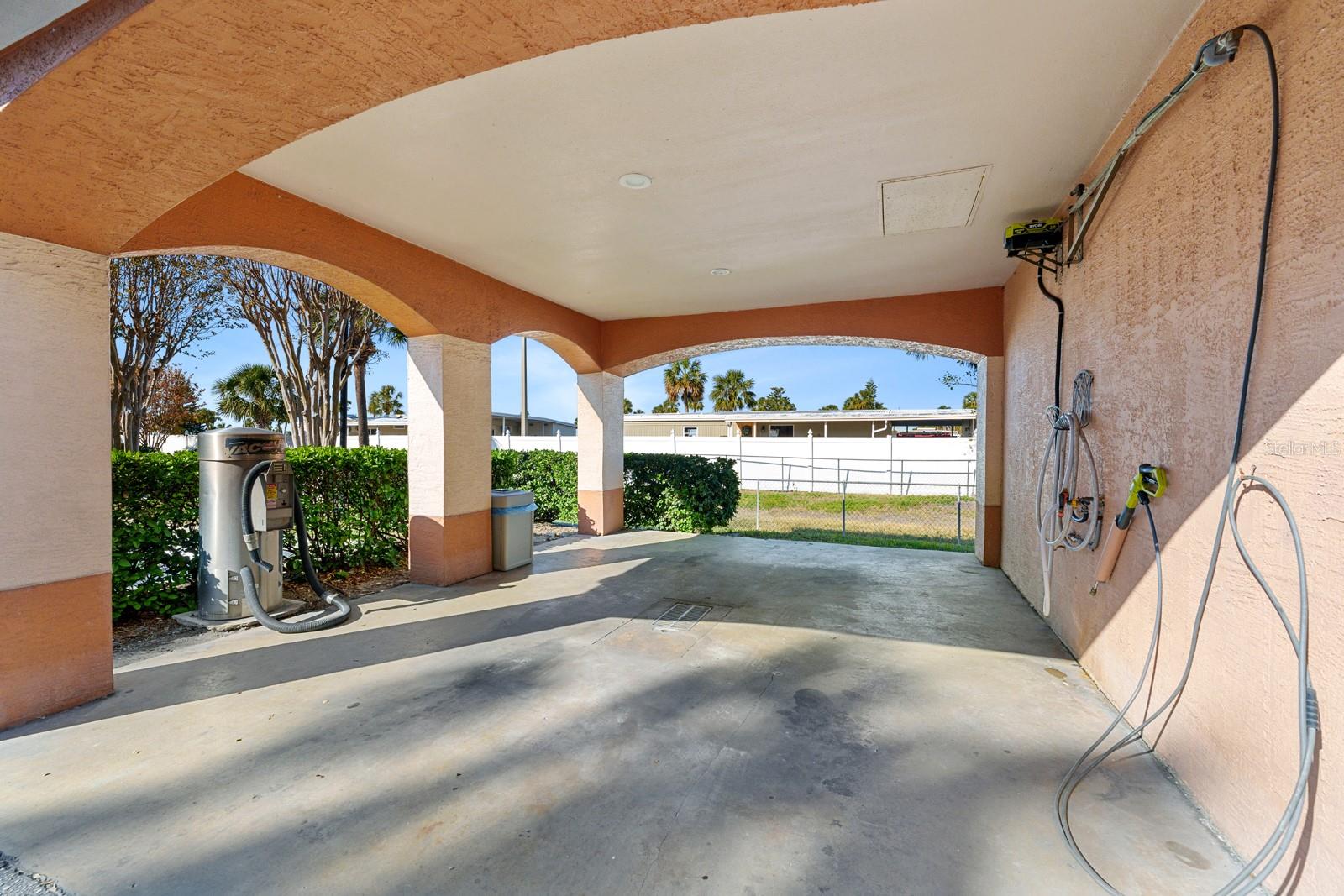 Image 34 of 35 For 5000 Culbreath Key Way 4-303