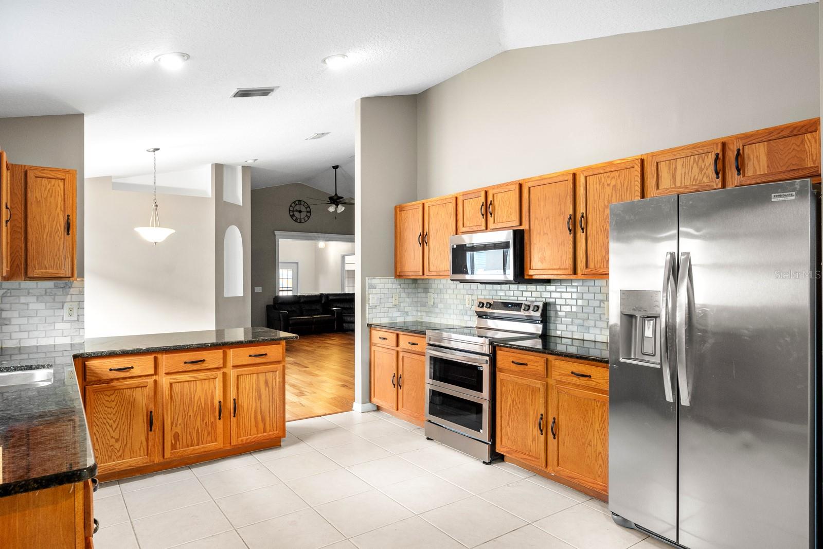 Listing photo id 14 for 3521 Clover Blossom Circle