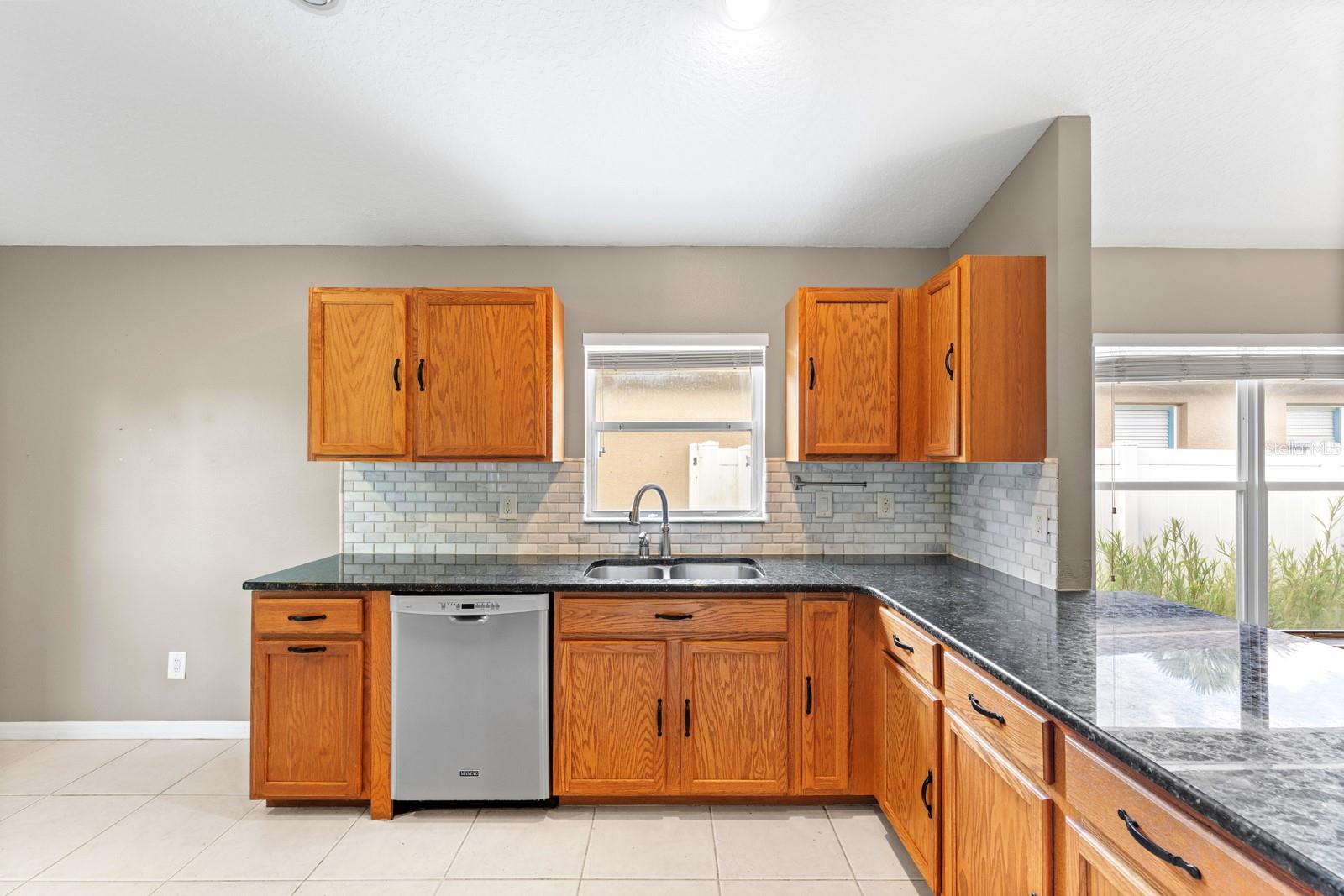 Listing photo id 15 for 3521 Clover Blossom Circle