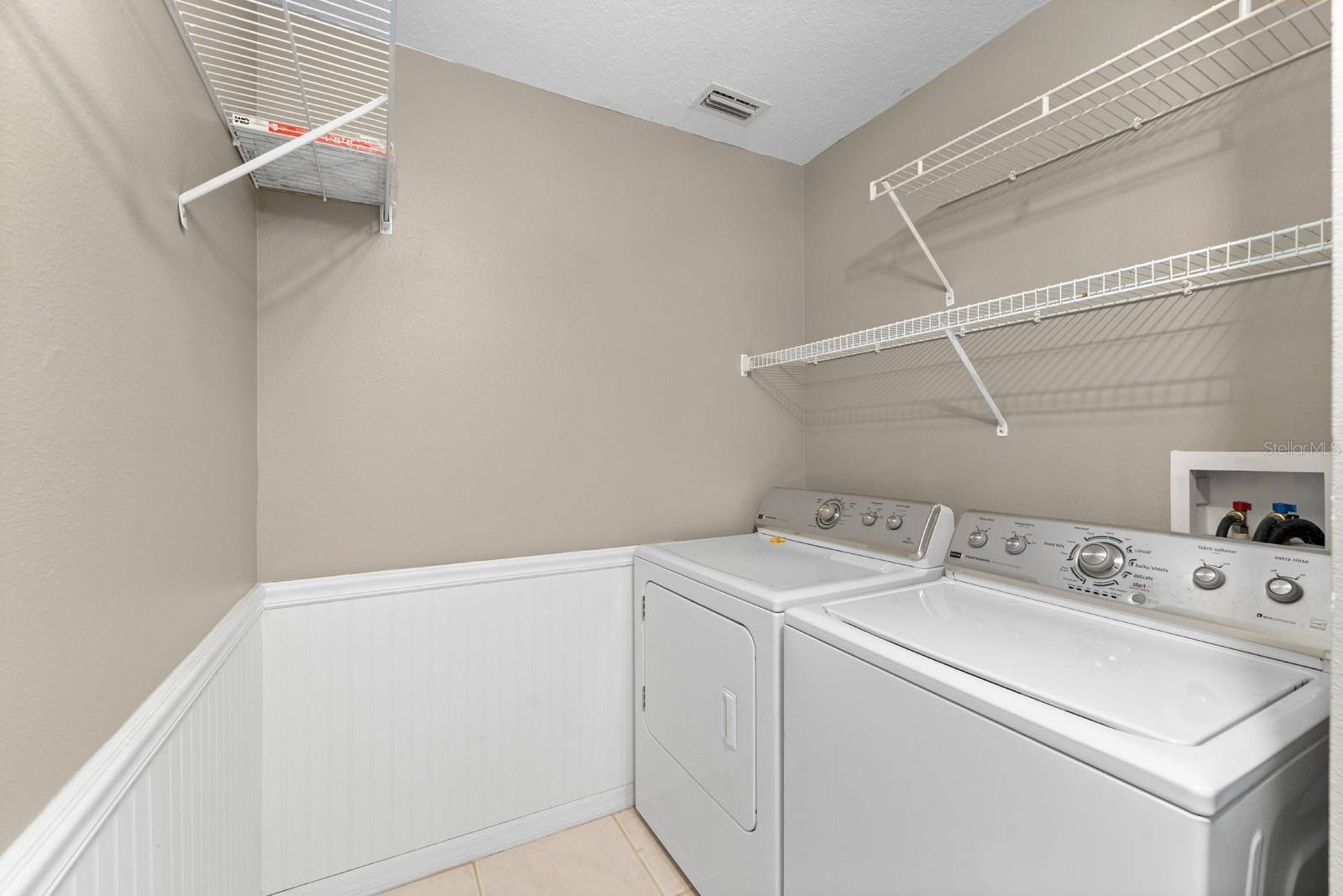 Listing photo id 18 for 3521 Clover Blossom Circle