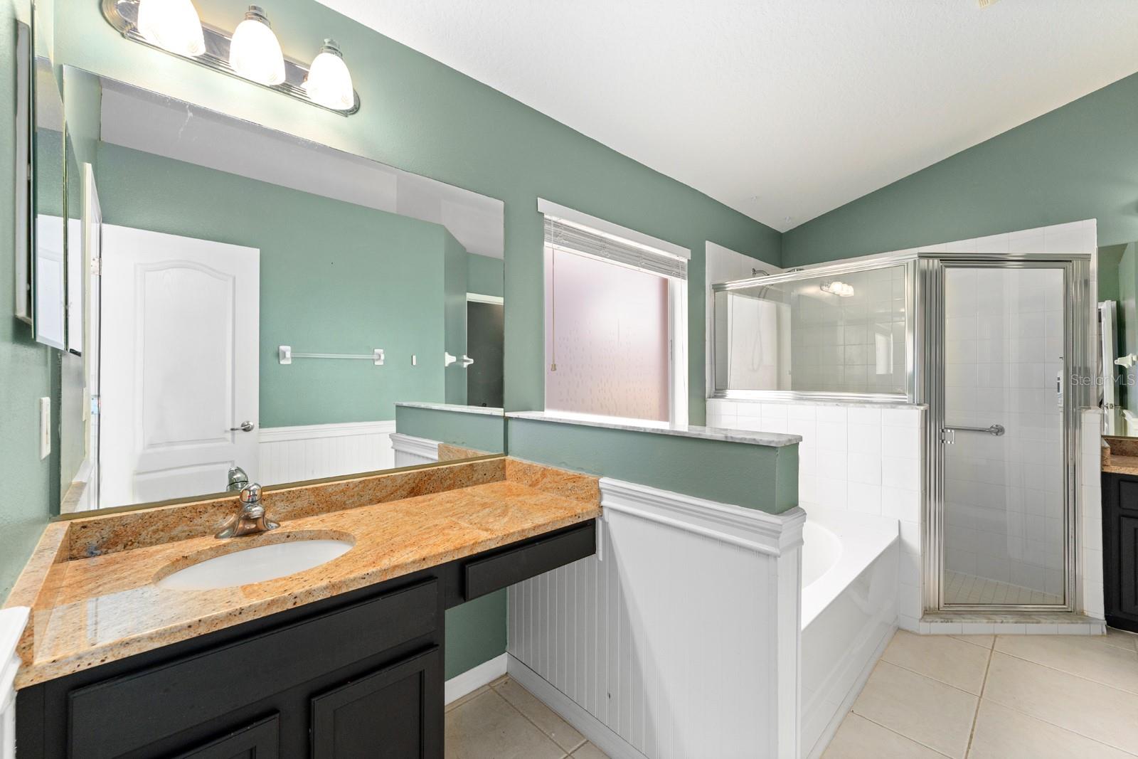 Listing photo id 5 for 3521 Clover Blossom Circle
