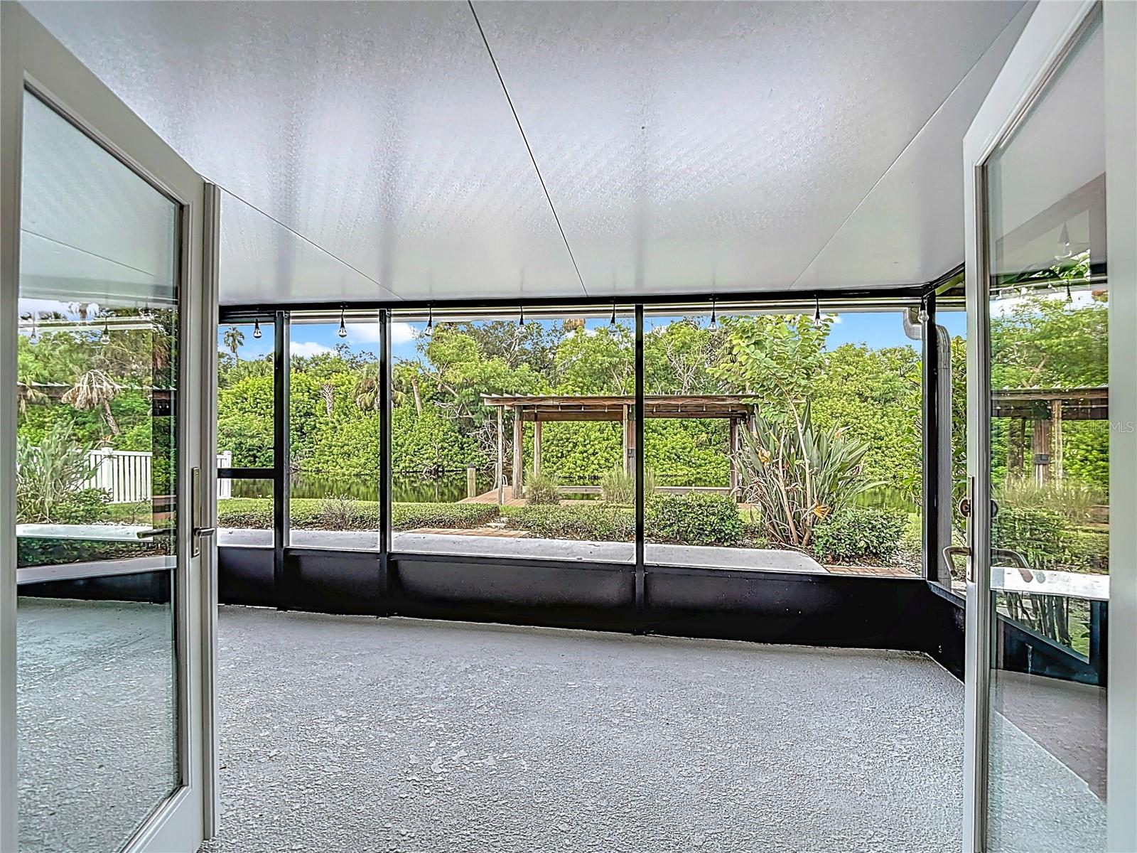 Image 27 of 60 For 9923 Bay Drive