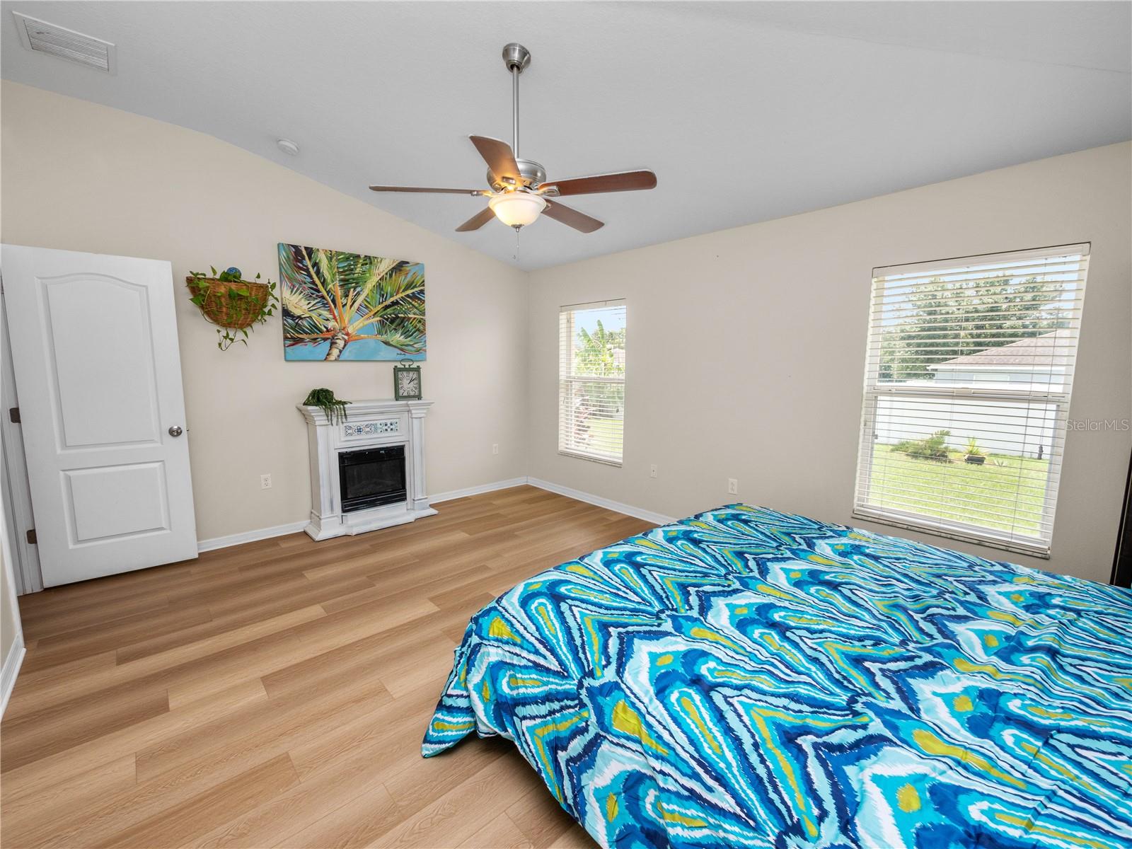 Image 16 of 46 For 4662 Harts Brook Lane