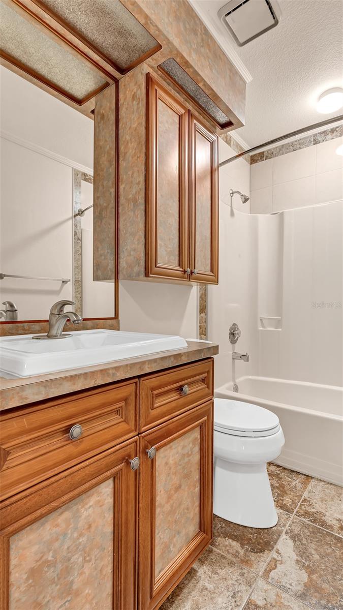 Image 10 of 19 For 1800 Poinsettia Avenue B