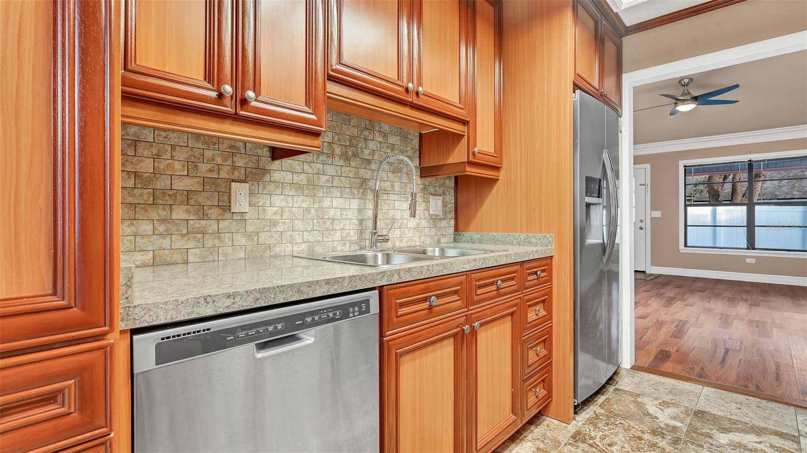 Image 8 of 19 For 1800 Poinsettia Avenue B