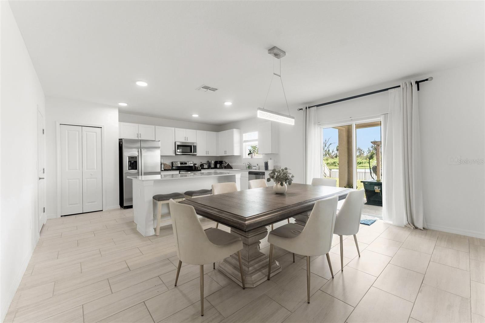 Image 13 of 47 For 4024 Capri Coast Drive
