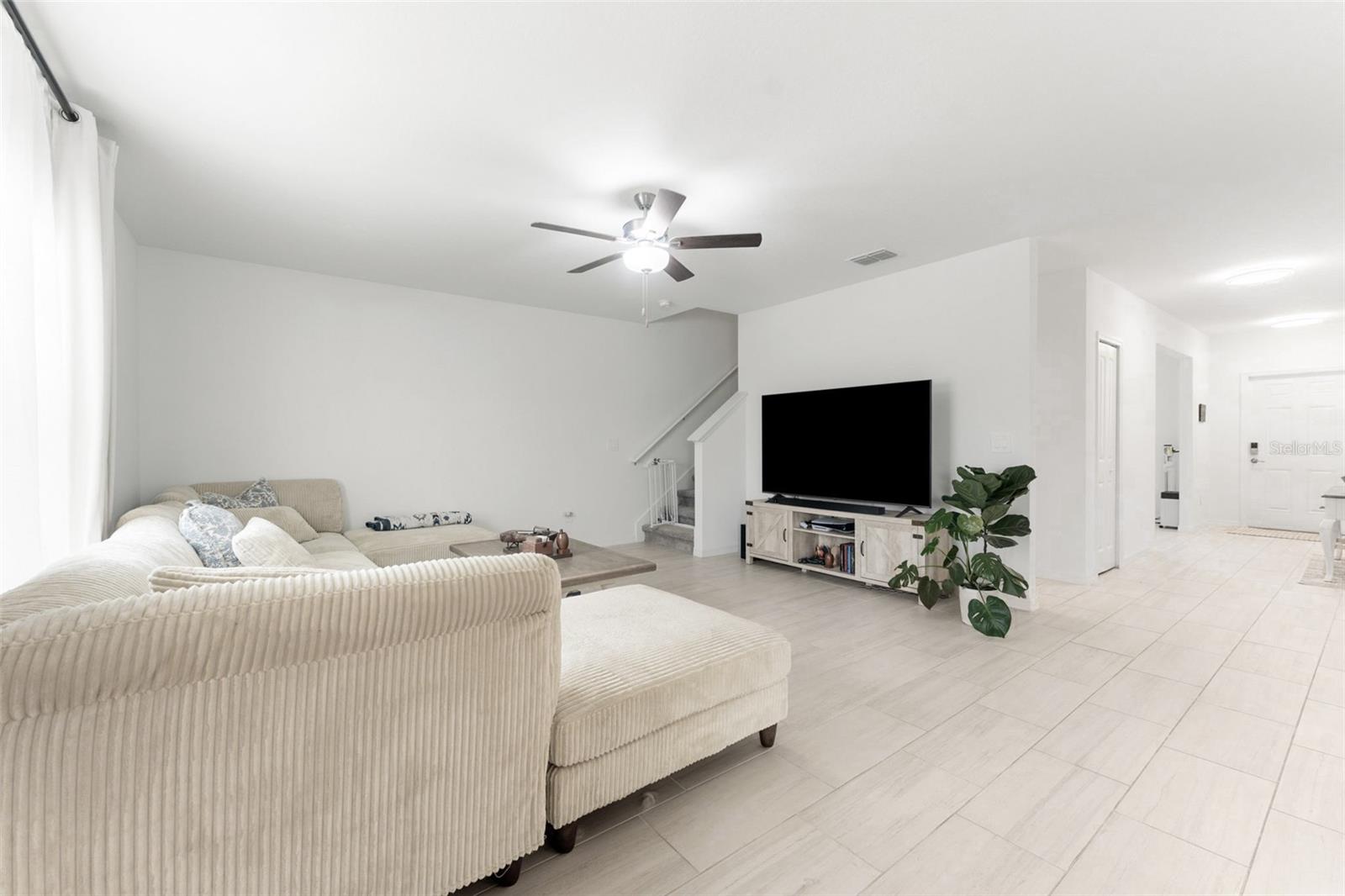 Image 15 of 47 For 4024 Capri Coast Drive