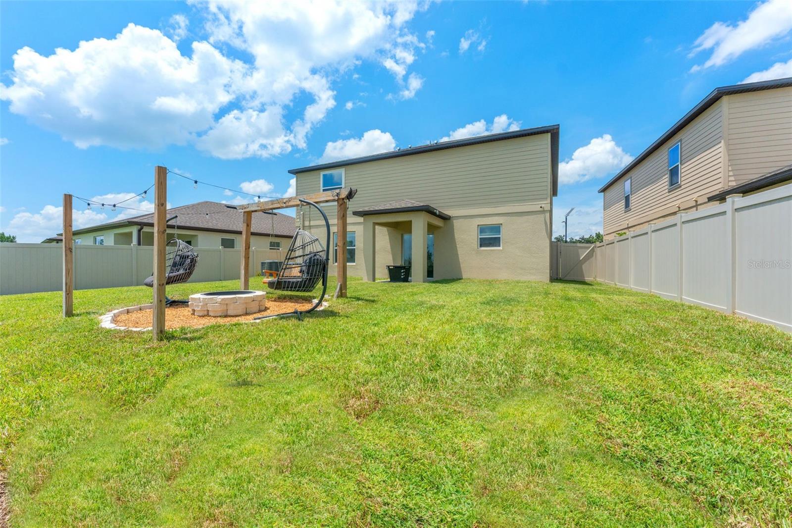 Image 37 of 47 For 4024 Capri Coast Drive