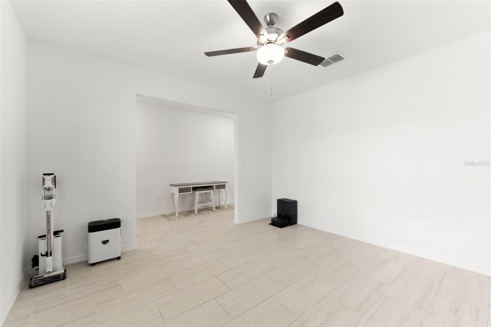 Image 9 of 47 For 4024 Capri Coast Drive