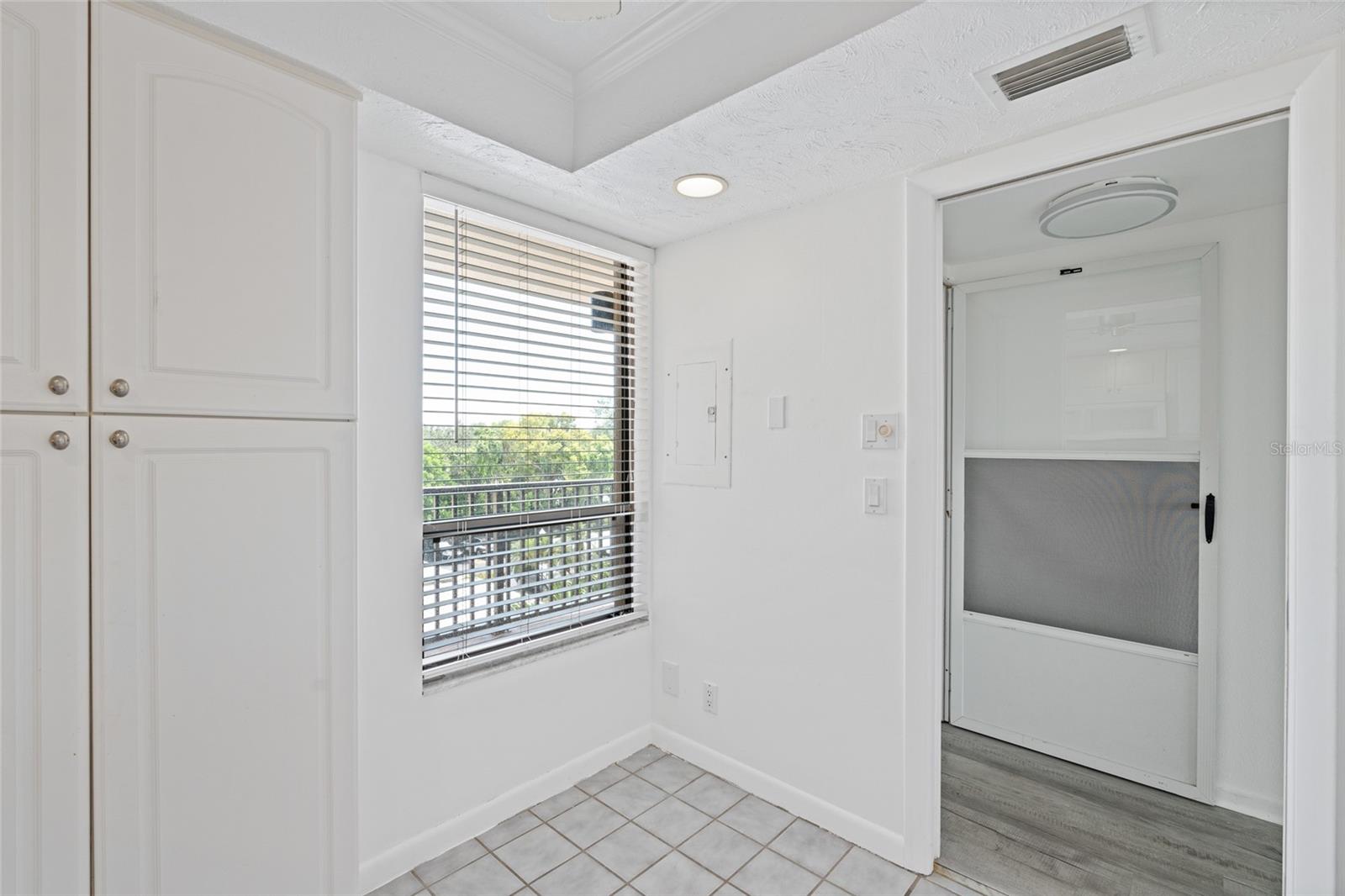 Image 10 of 34 For 2621 Cove Cay Drive 407