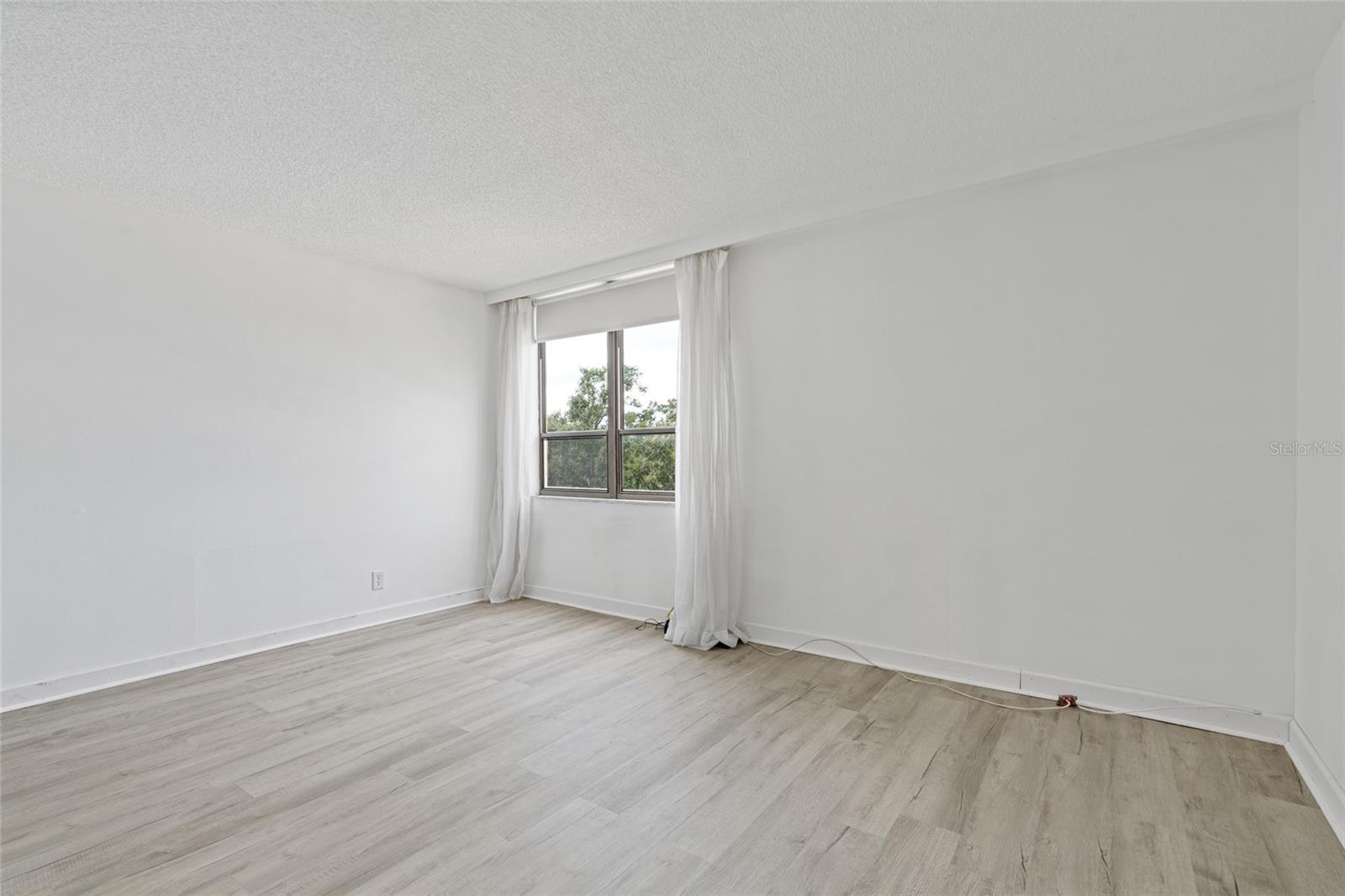 Image 13 of 34 For 2621 Cove Cay Drive 407