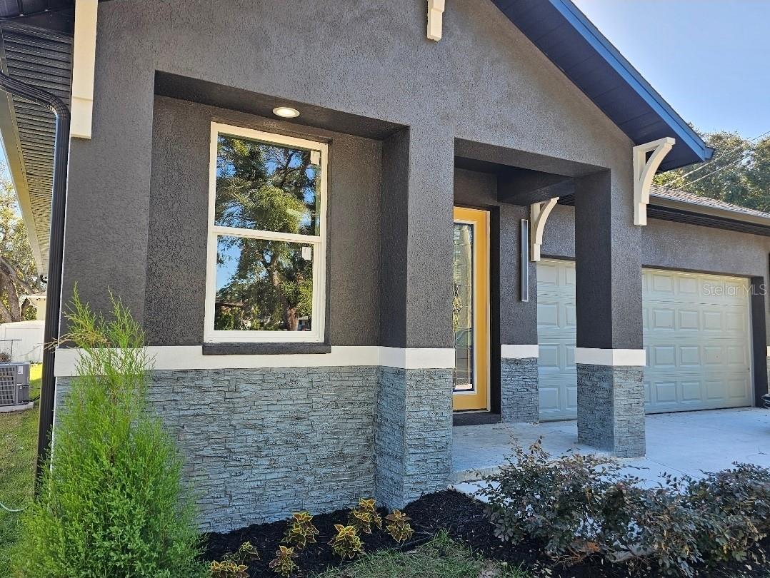 Image 3 of 16 For 3001 25th Avenue
