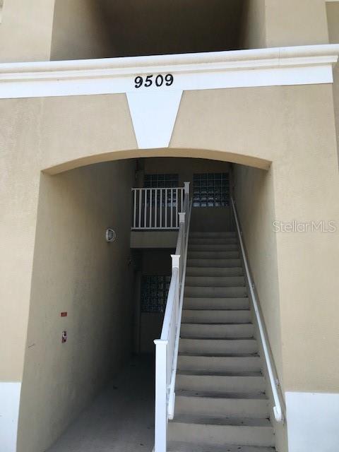 Listing Details for 9509 Amberdale Court 202, RIVERVIEW, FL 33578