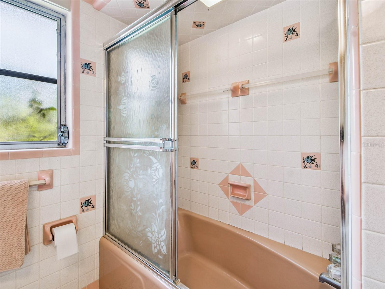Image 22 of 43 For 958 Lyndhurst Street