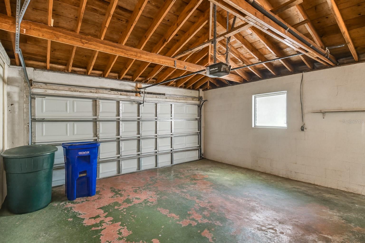 Image 36 of 43 For 958 Lyndhurst Street