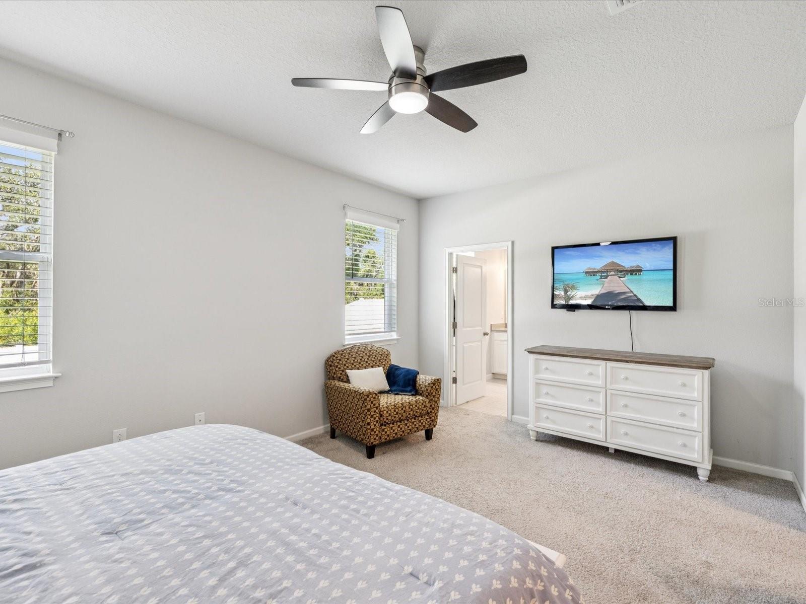 Listing photo id 15 for 12925 Satin Lily Drive