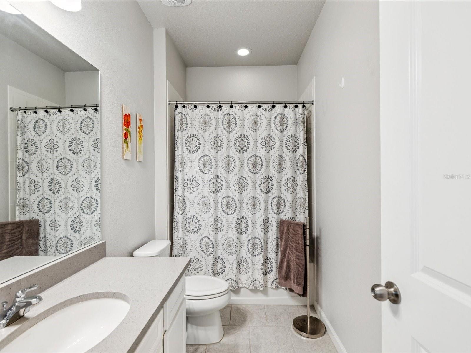 Listing photo id 19 for 12925 Satin Lily Drive