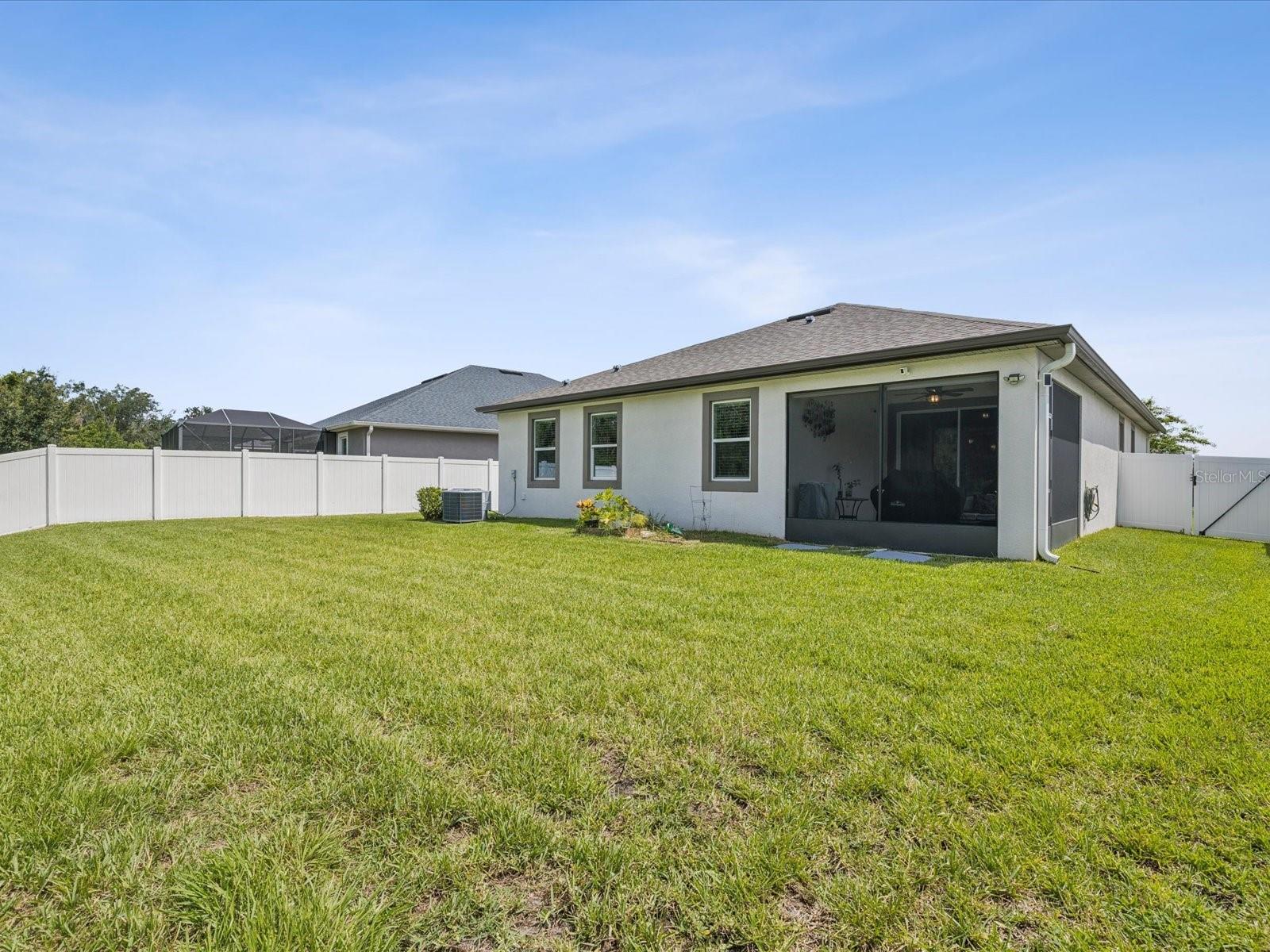 Listing photo id 29 for 12925 Satin Lily Drive