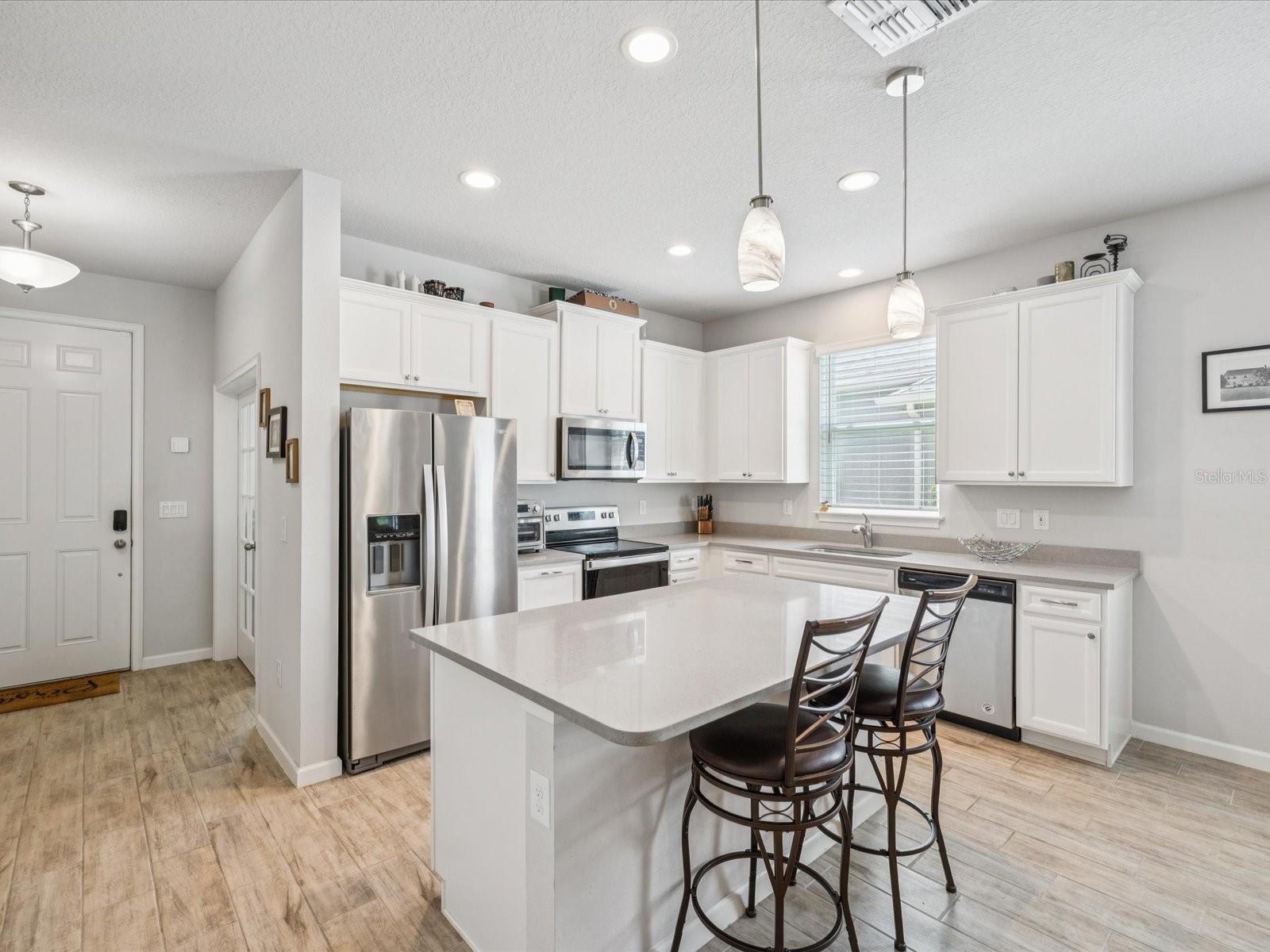 Listing photo id 2 for 12925 Satin Lily Drive