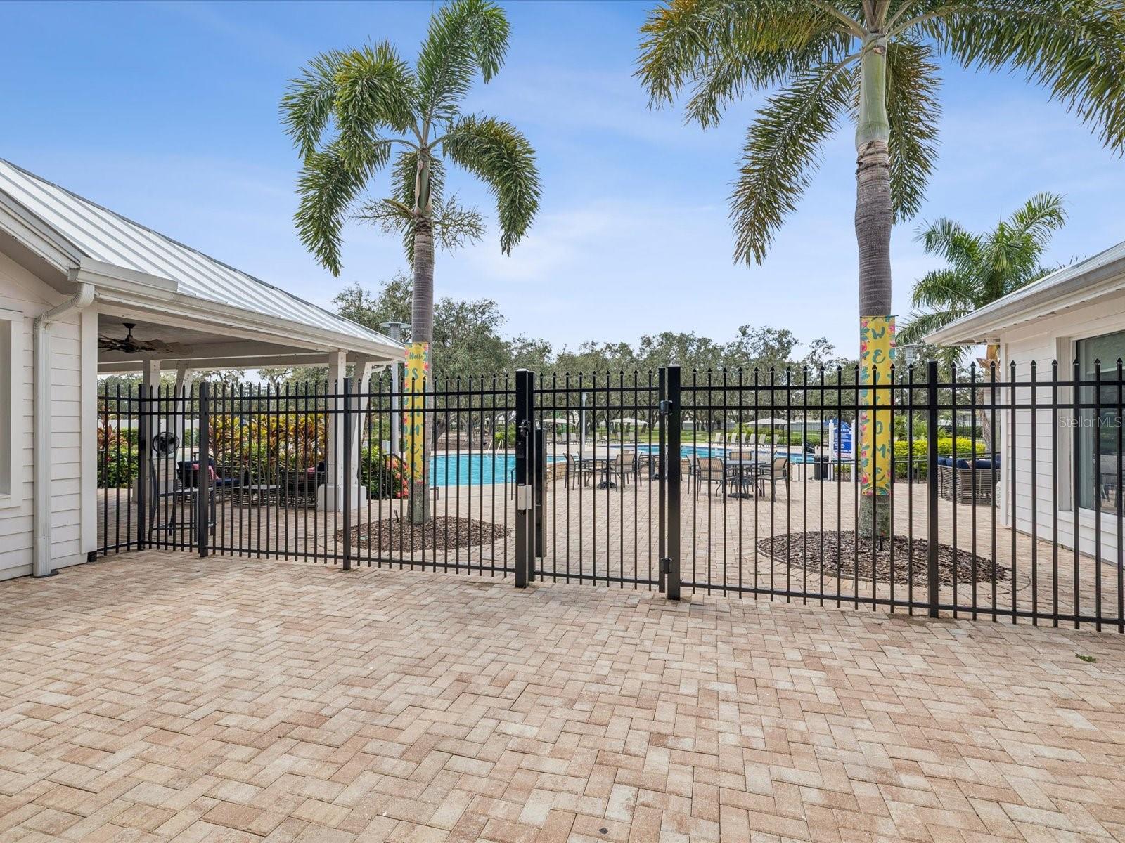 Listing photo id 43 for 12925 Satin Lily Drive