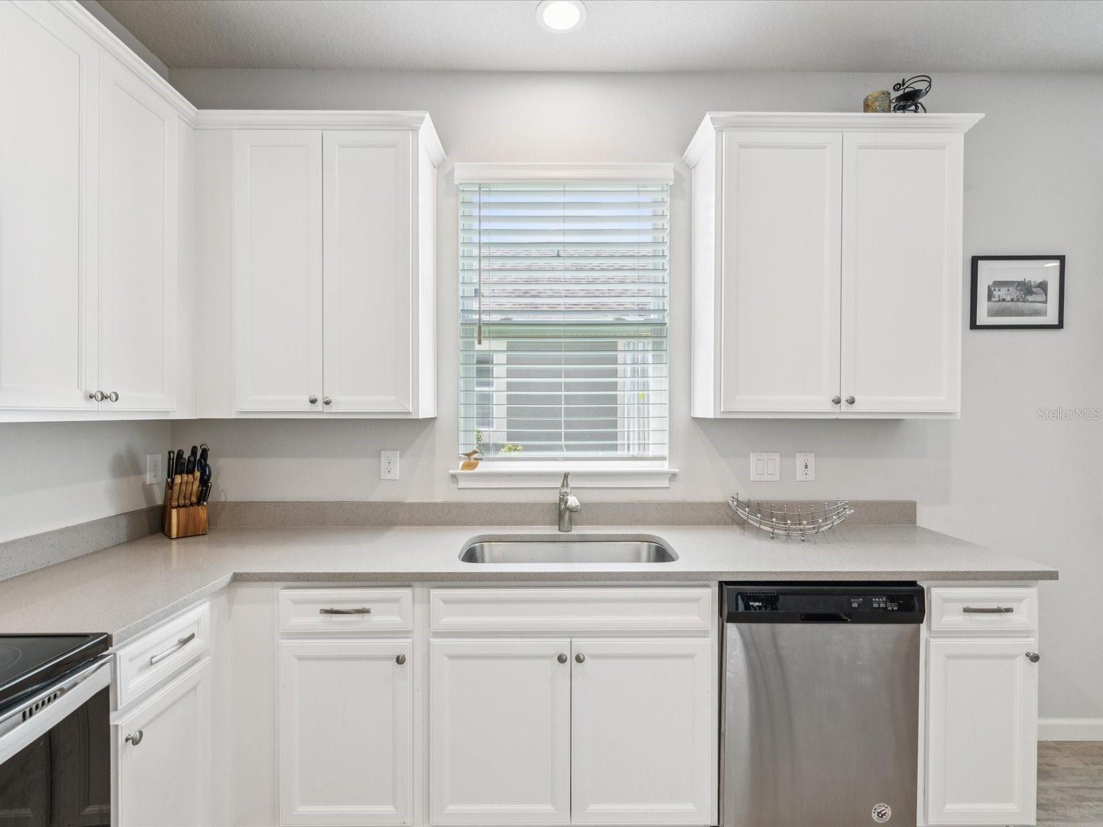 Listing photo id 7 for 12925 Satin Lily Drive