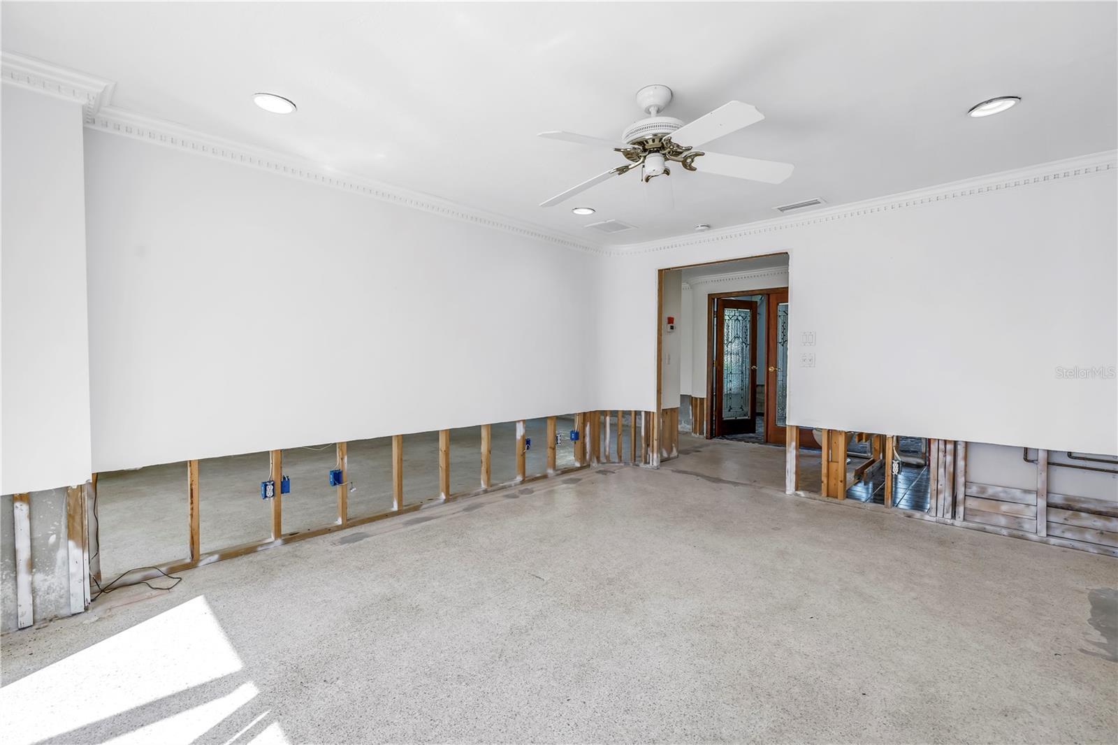 Image 34 of 71 For 2050 Kansas Avenue Ne