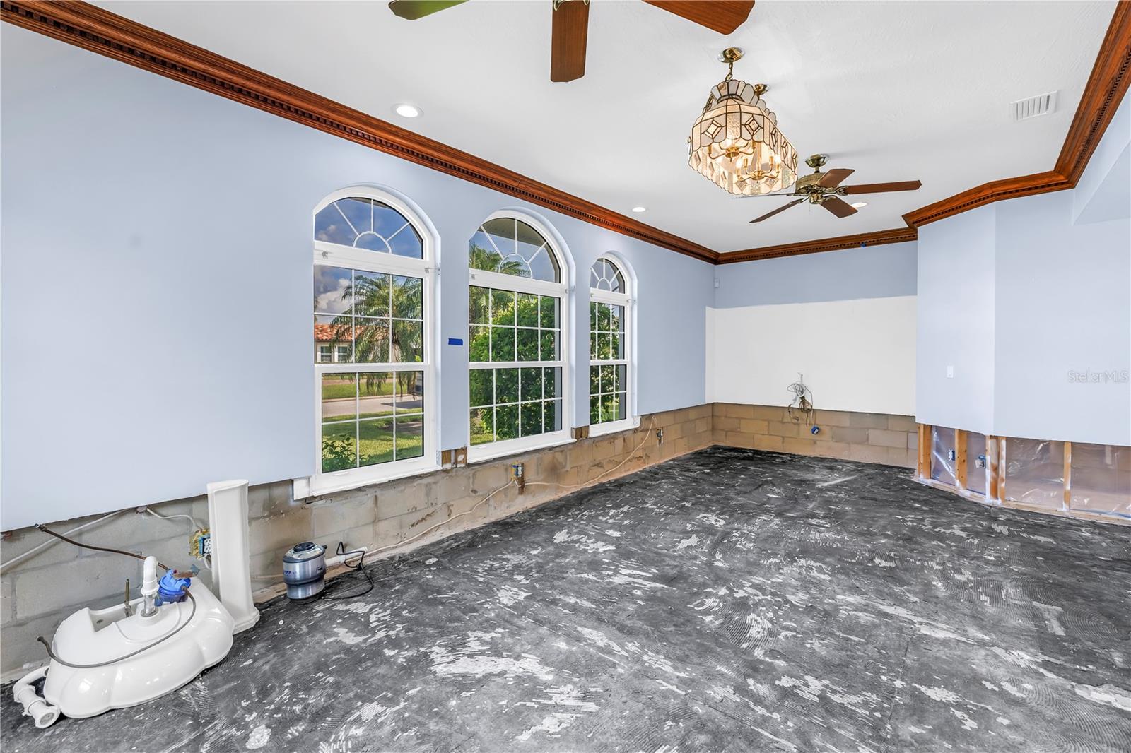 Image 43 of 71 For 2050 Kansas Avenue Ne