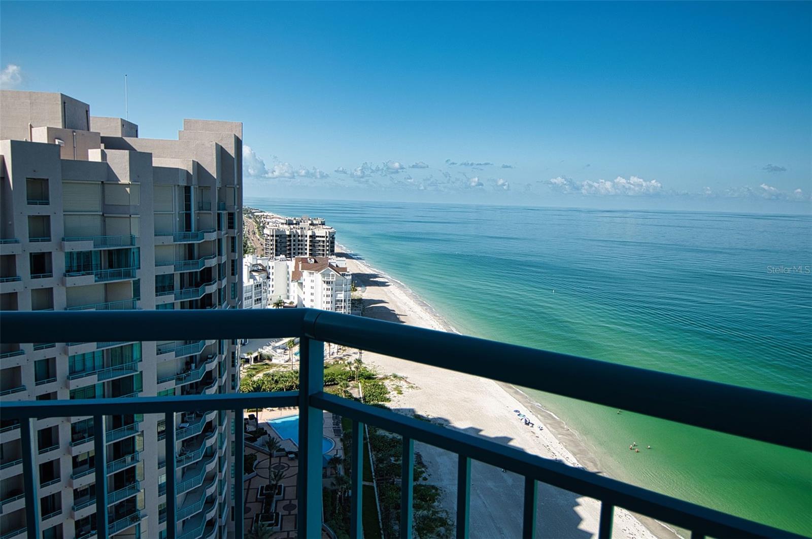 Image 27 of 91 For 1540 Gulf Boulevard 2102