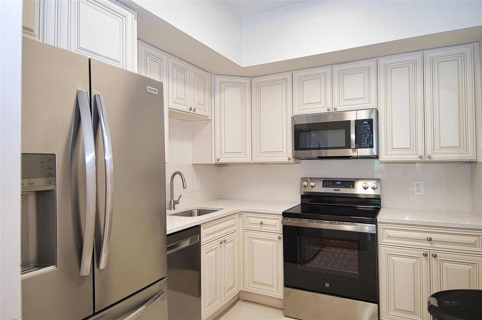 Image 70 of 91 For 1540 Gulf Boulevard 2102