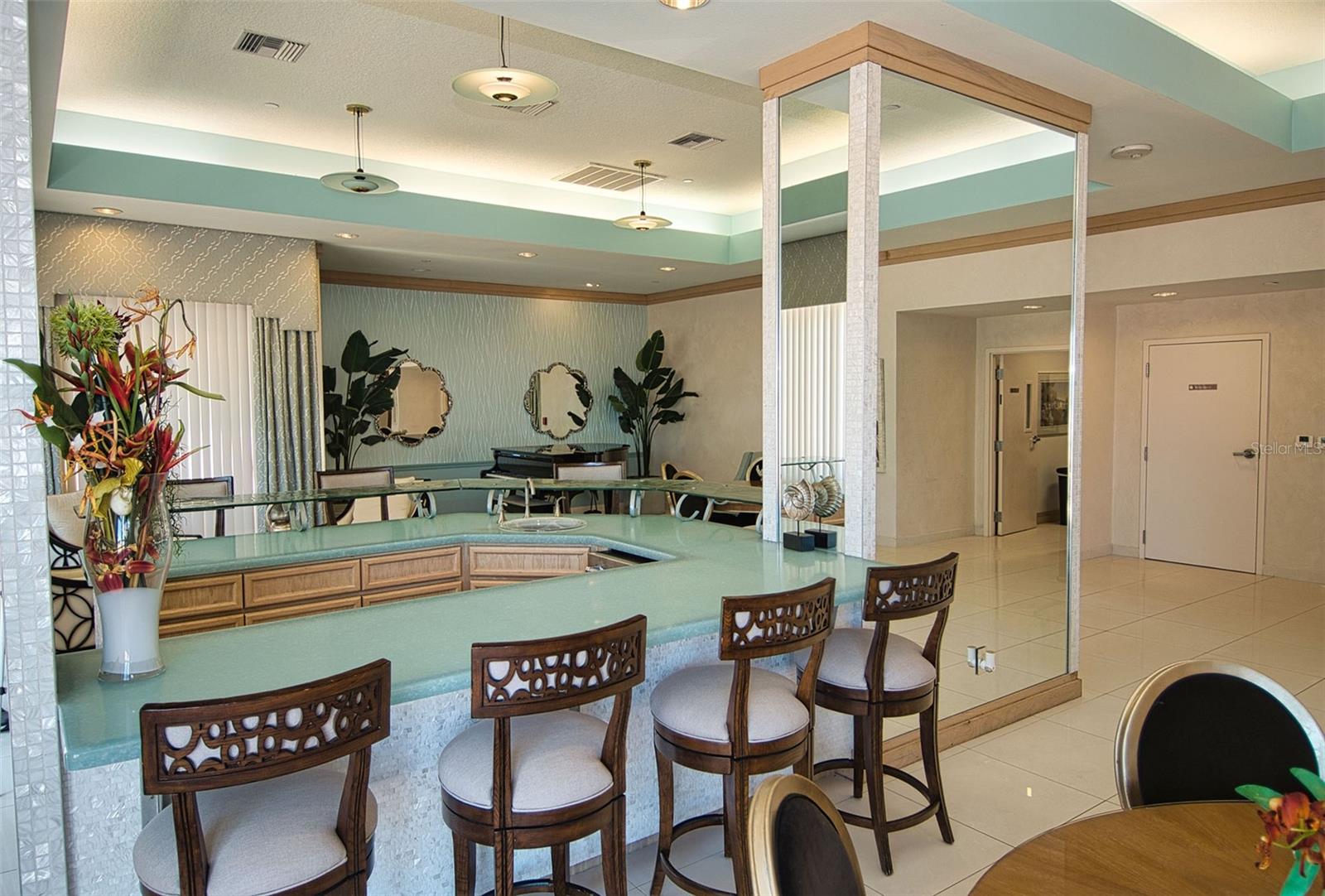 Image 71 of 91 For 1540 Gulf Boulevard 2102