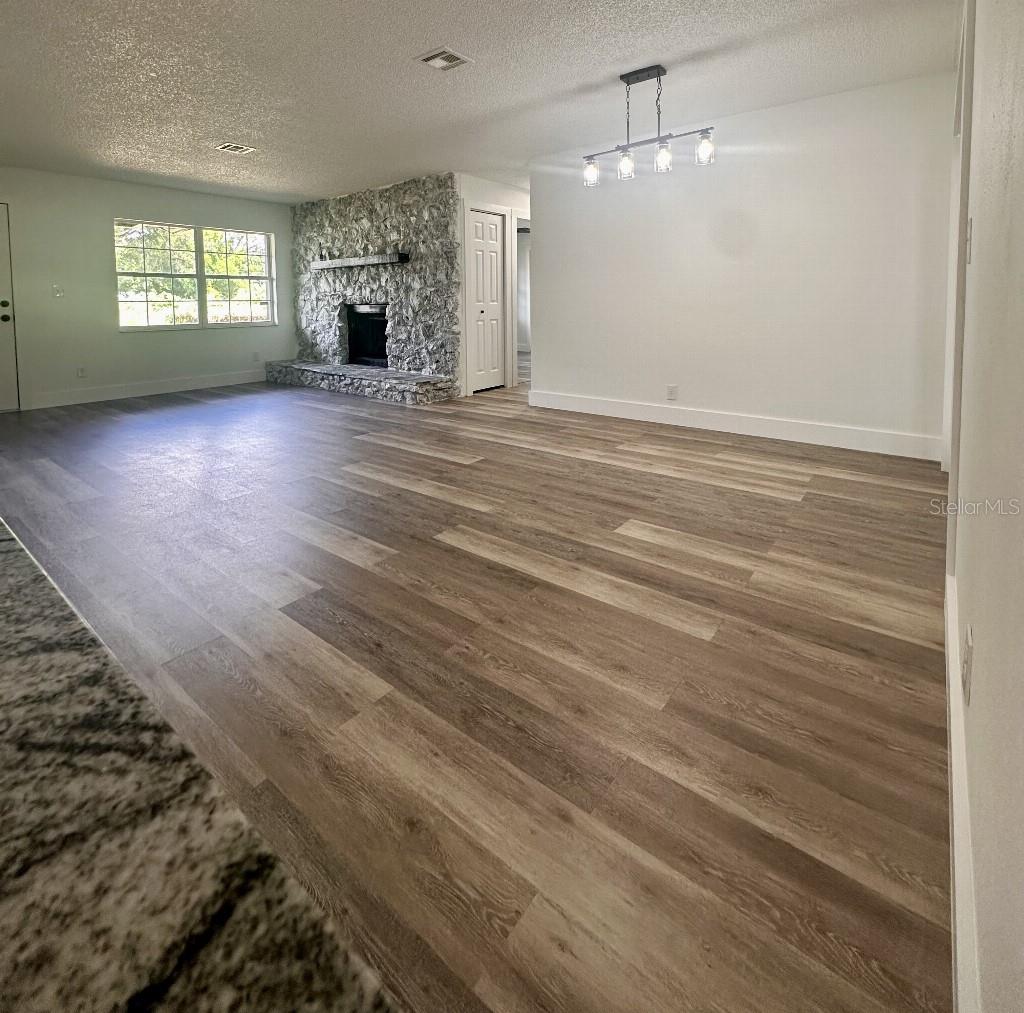 Image 6 of 26 For 4025 29th Court