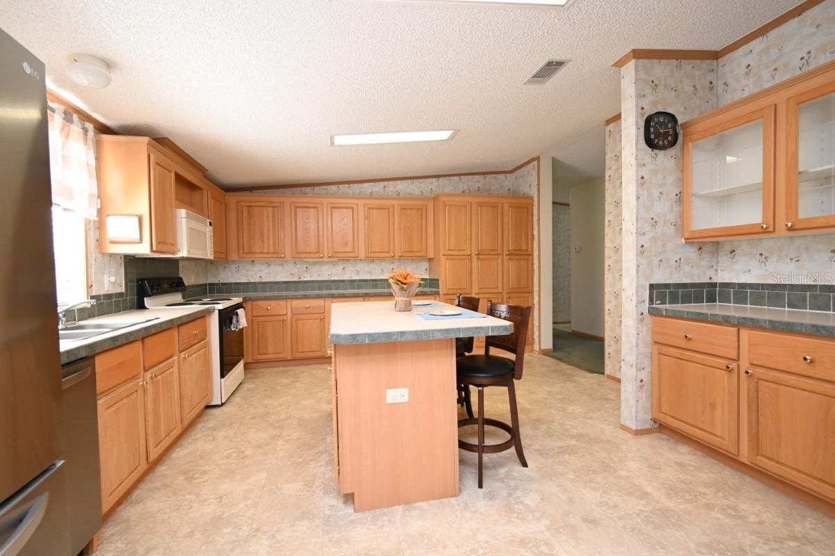 Image 17 of 61 For 8205 Irene Street