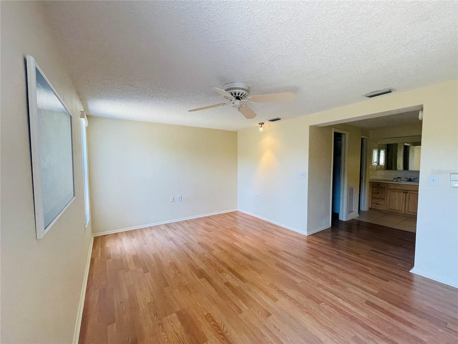 Image 16 of 29 For 1037 Tamarac Drive