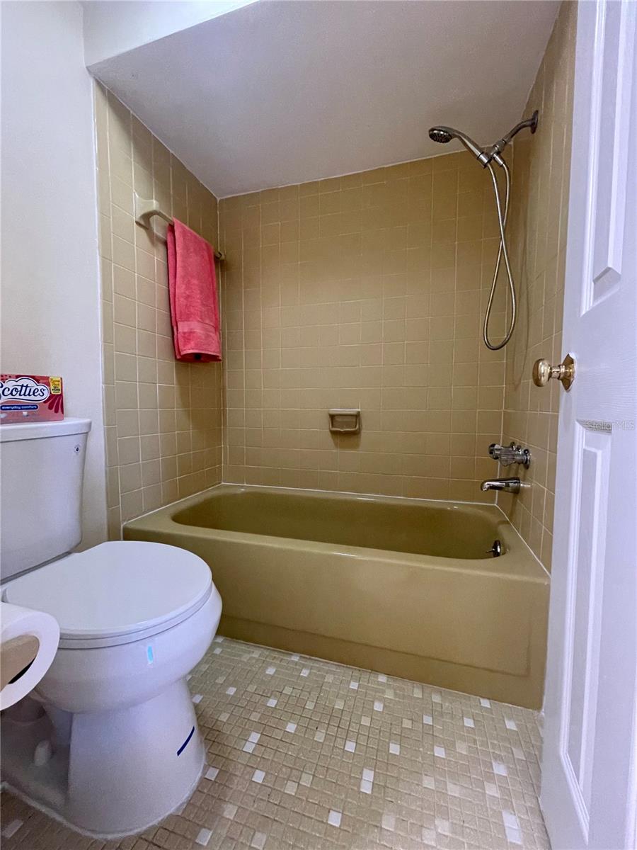 Image 23 of 29 For 1037 Tamarac Drive