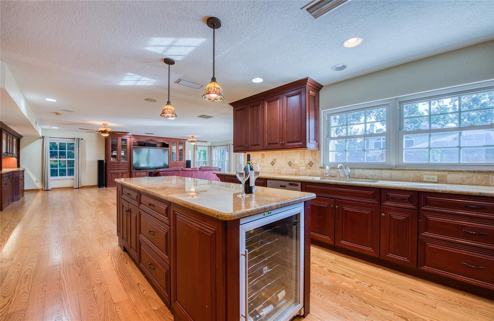 Listing photo id 18 for 2851 Weathersfield Court