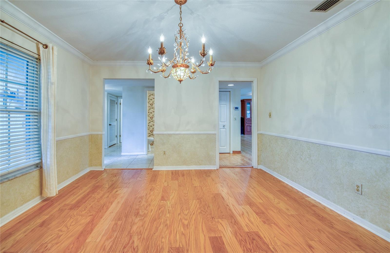 Listing photo id 21 for 2851 Weathersfield Court