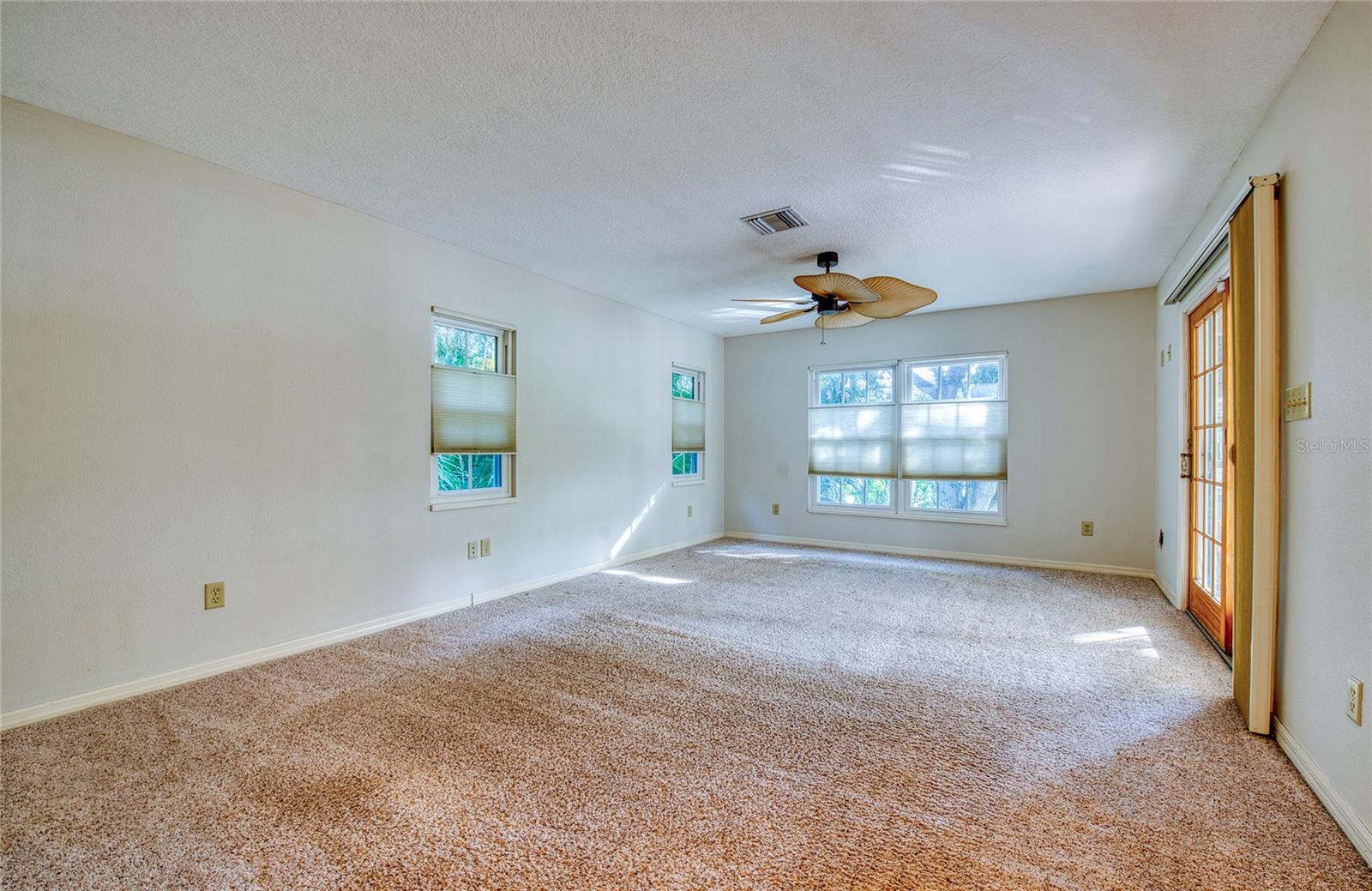 Listing photo id 27 for 2851 Weathersfield Court