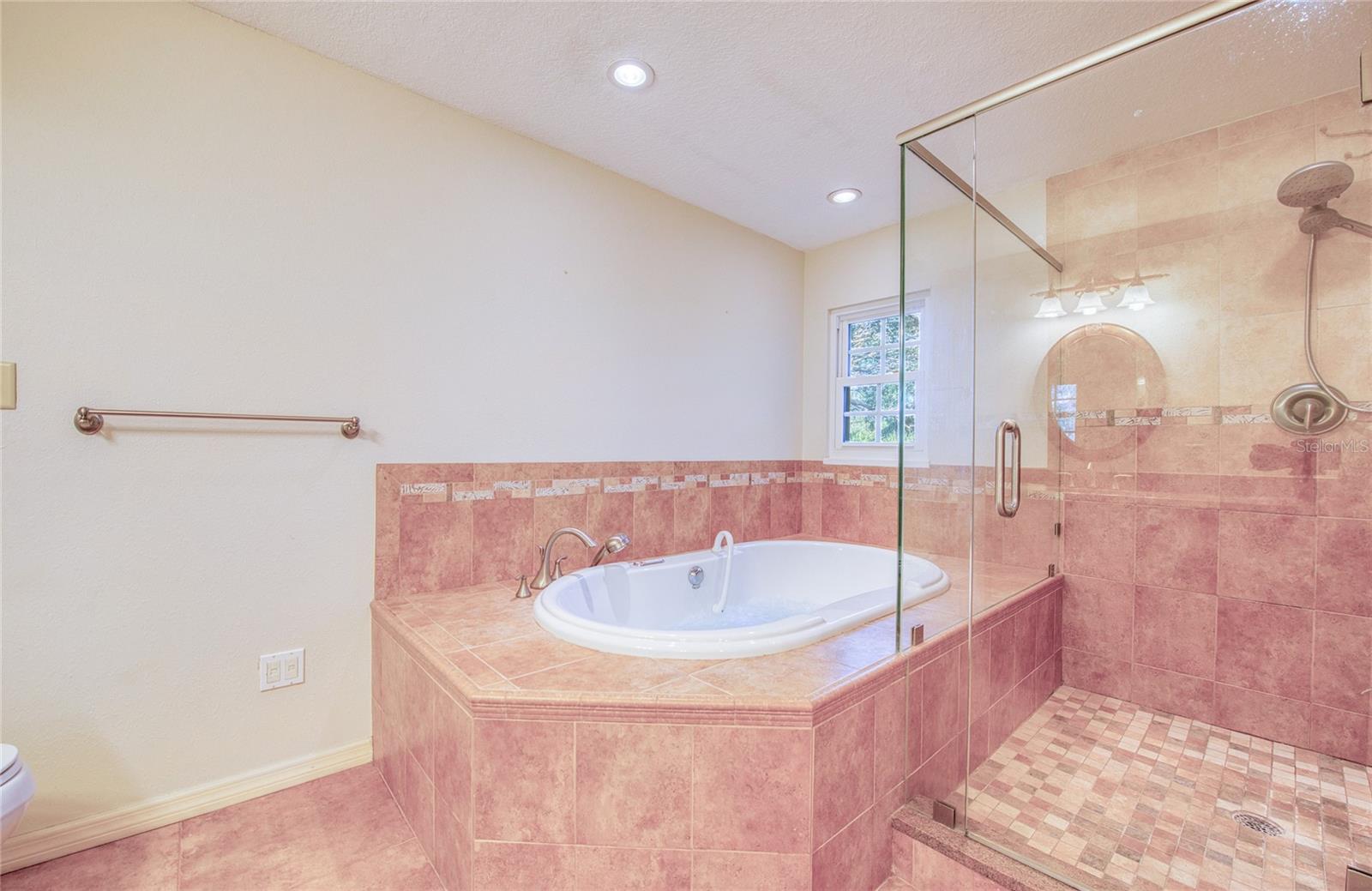 Listing photo id 30 for 2851 Weathersfield Court