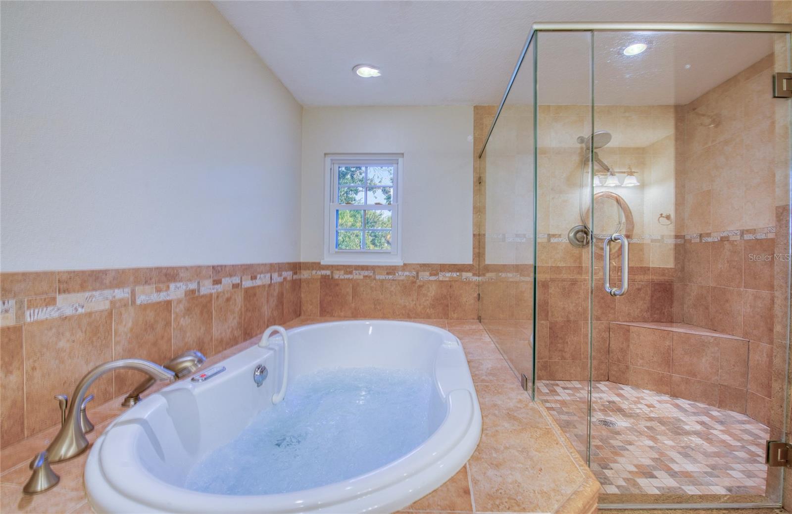 Listing photo id 34 for 2851 Weathersfield Court